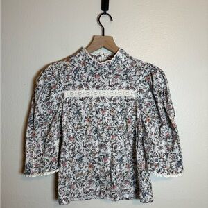 Stellah Floral Lace Trimmed Blouse